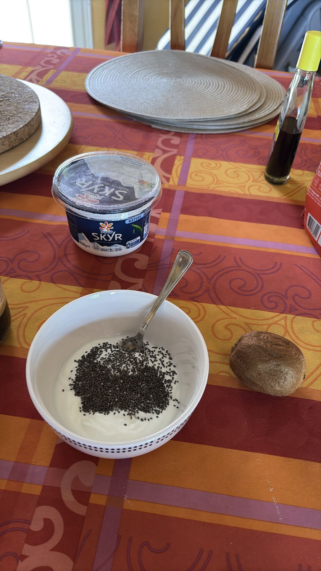 Skyr graines chia kiwi