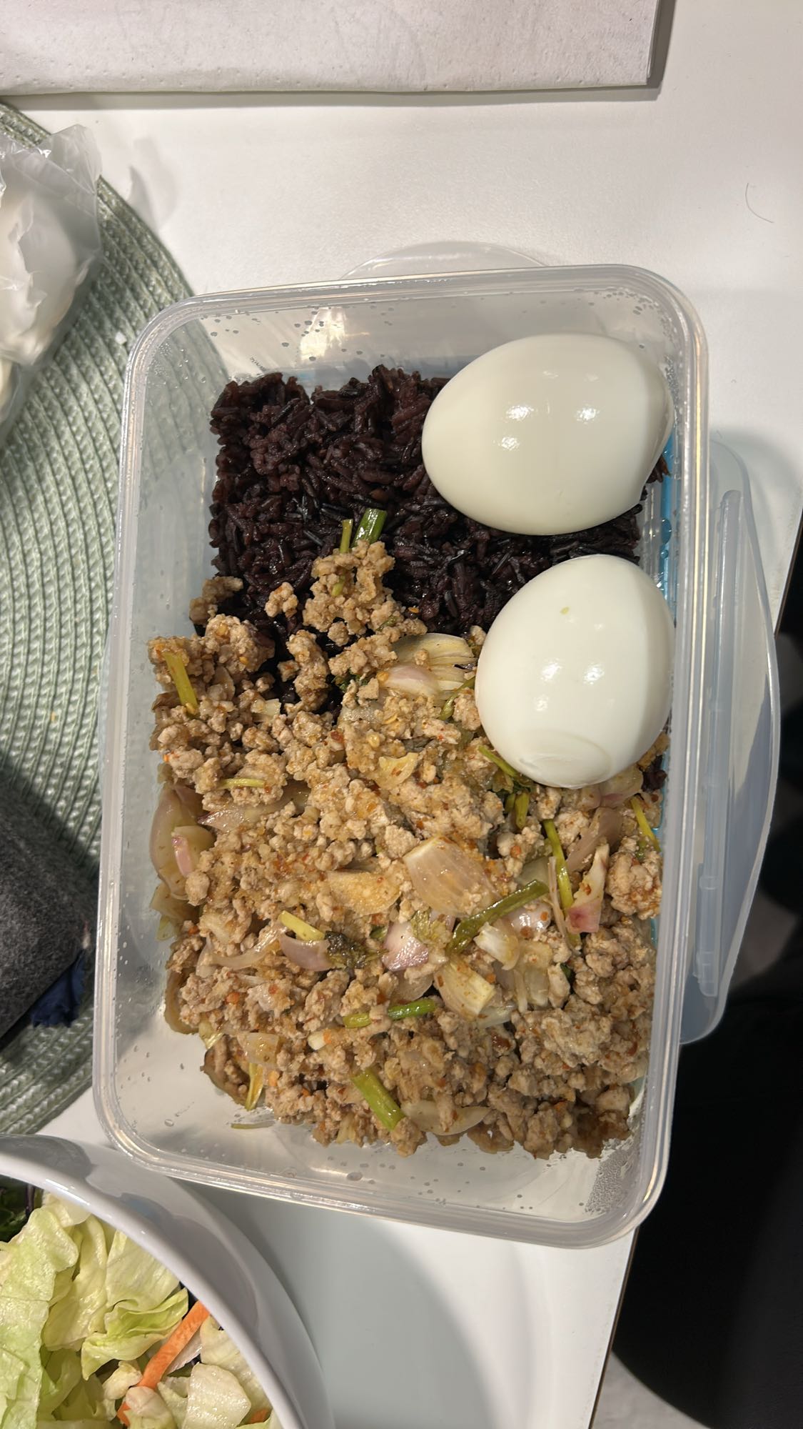 Kylling med ris og egg