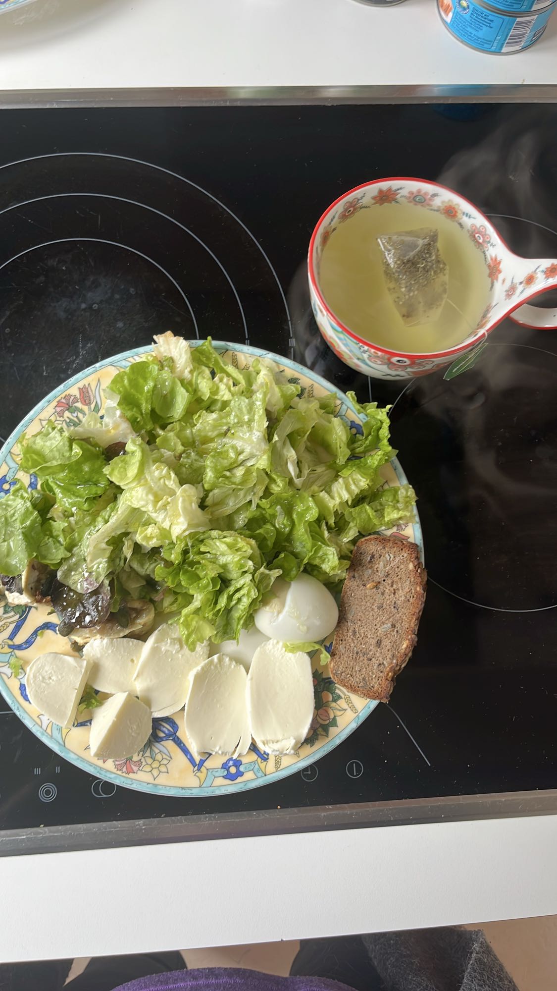 Salade met ei en mozzarella