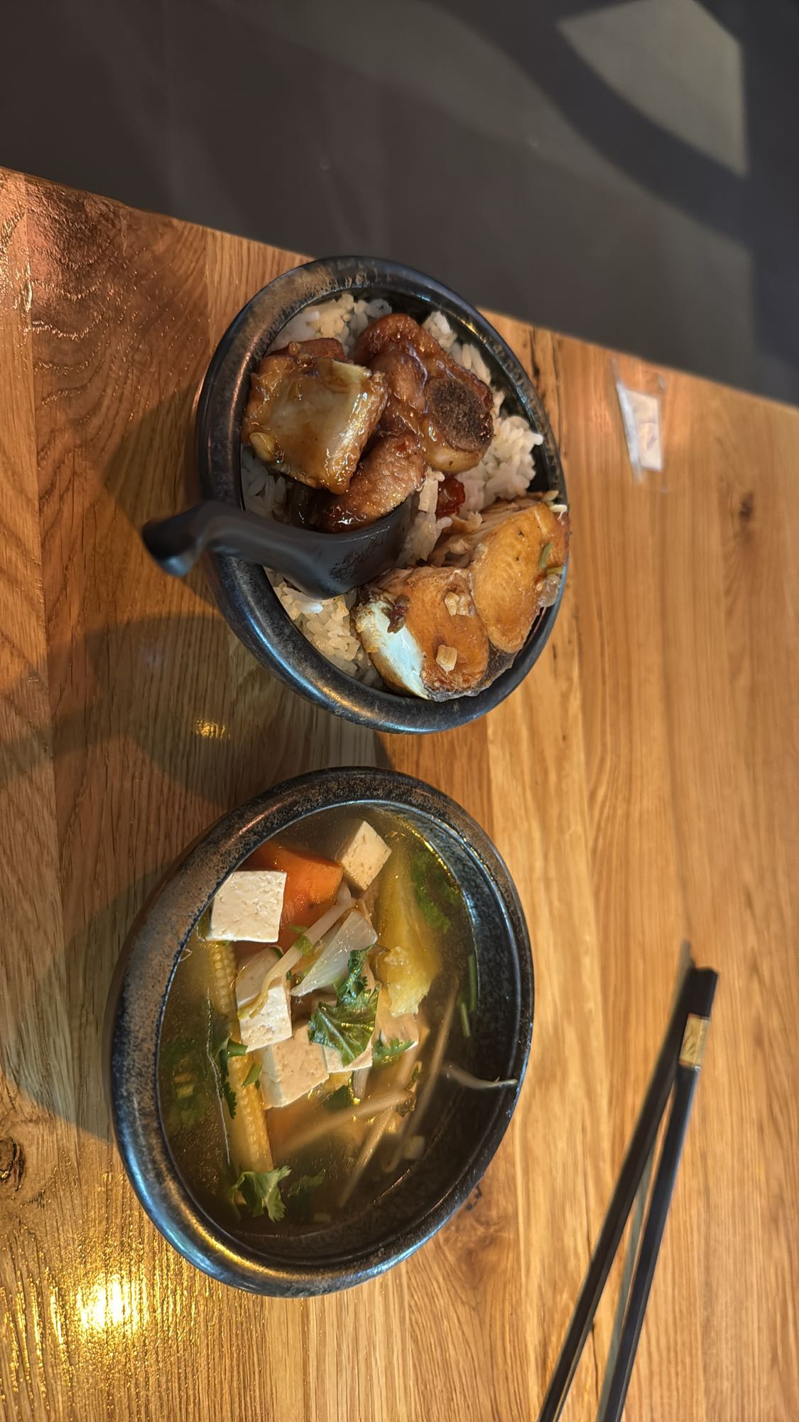 Cơm sườn & canh rau đậu