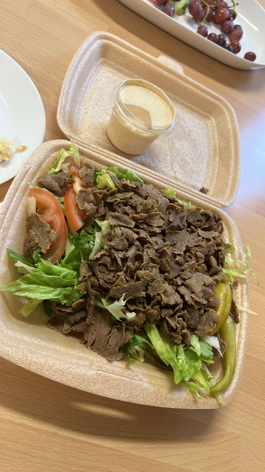 Kebabsallad med sås