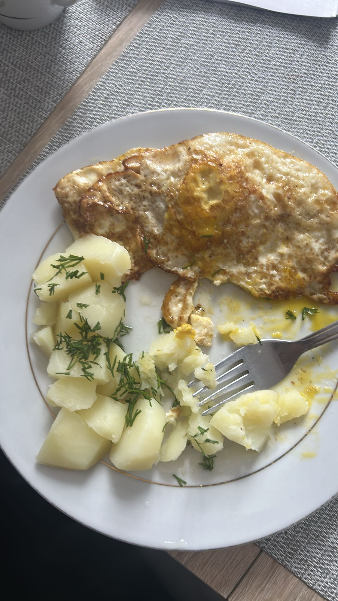 Jajko sadzone z ziemniakami