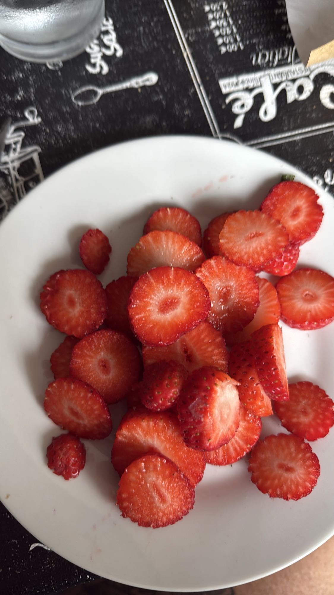 Fraises fraîches tranchées