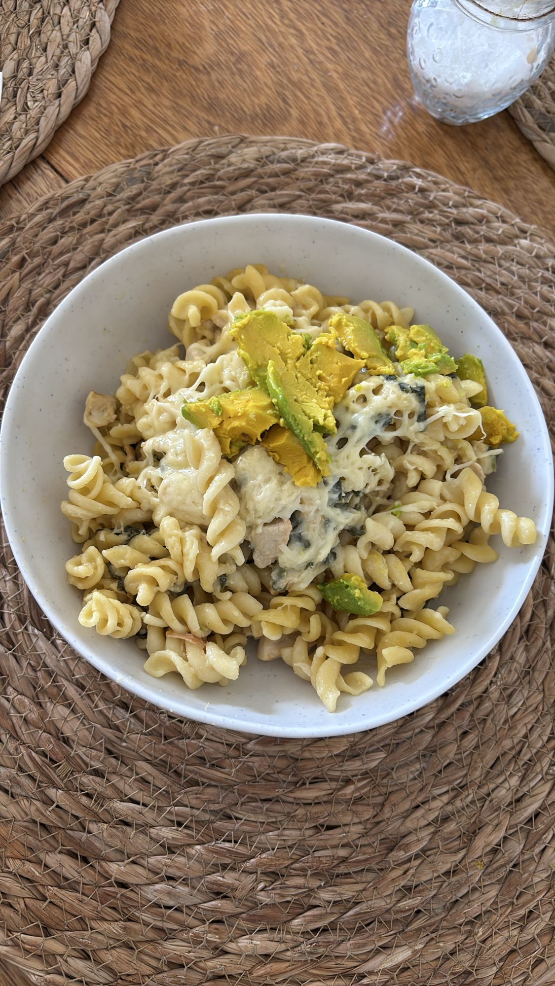 pasta con aguacate