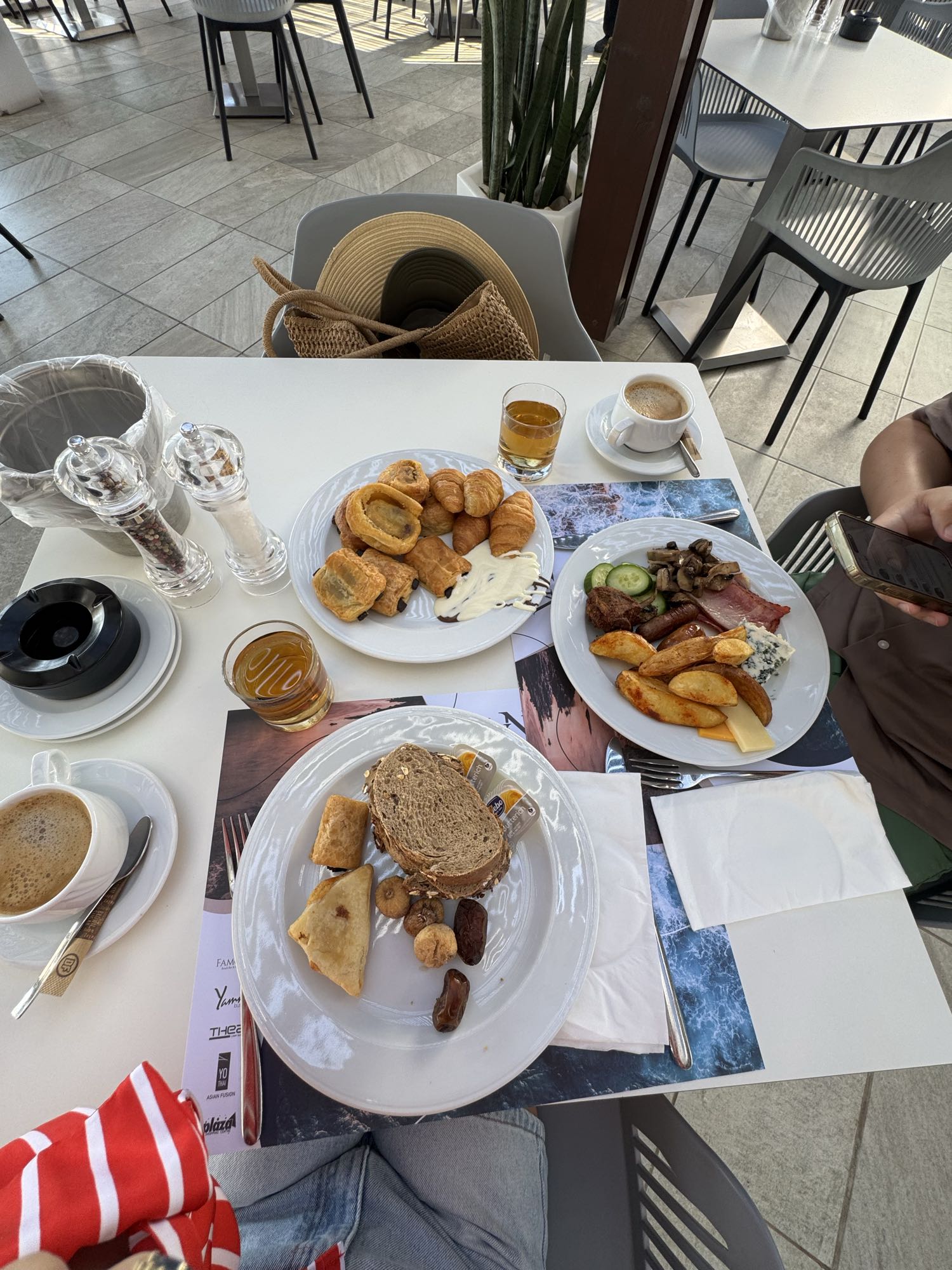 Mic dejun continental variat