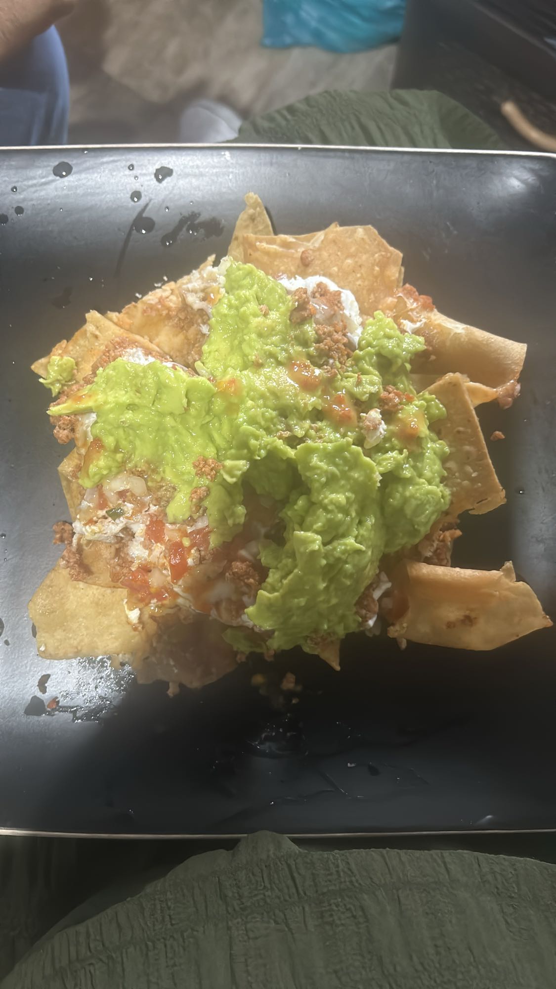 nachos con guacamole