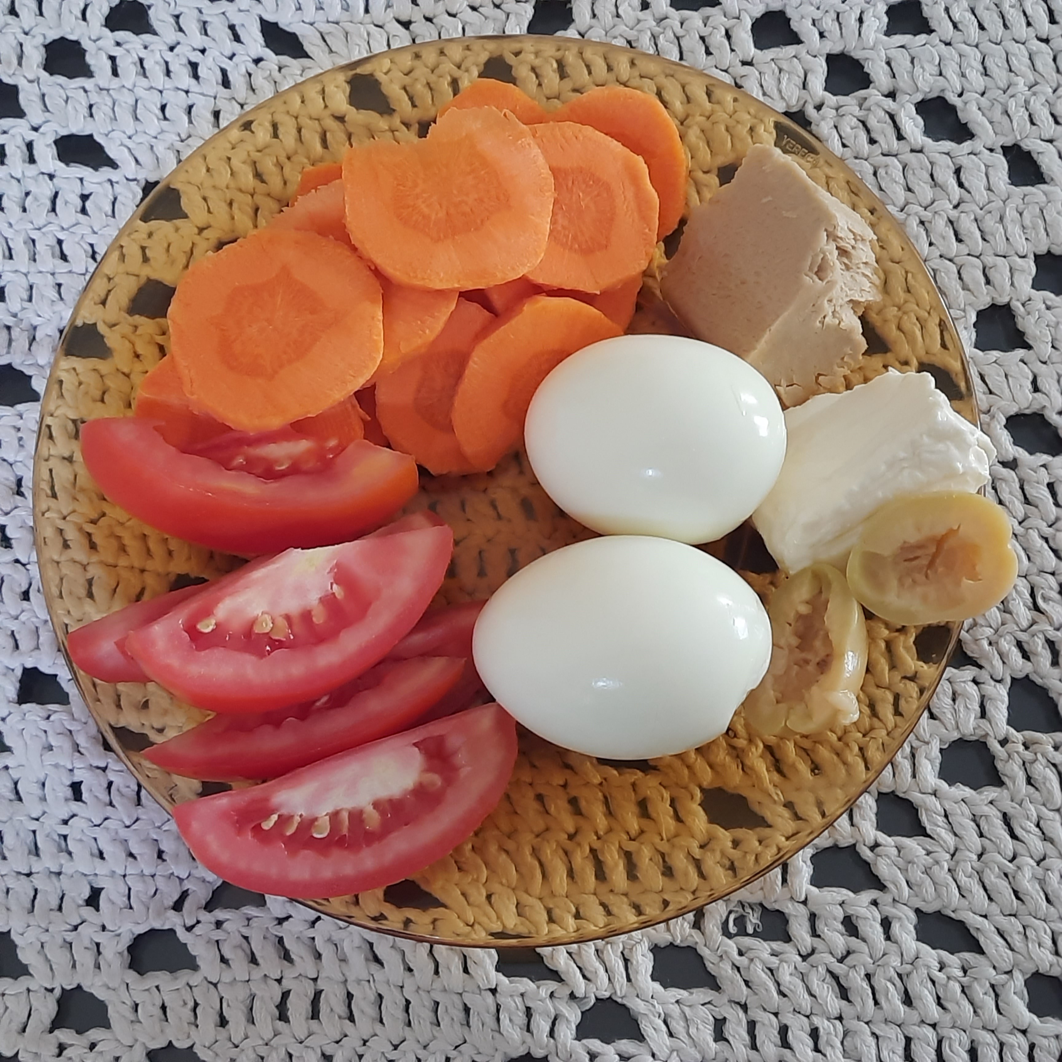 Egg veggie plate