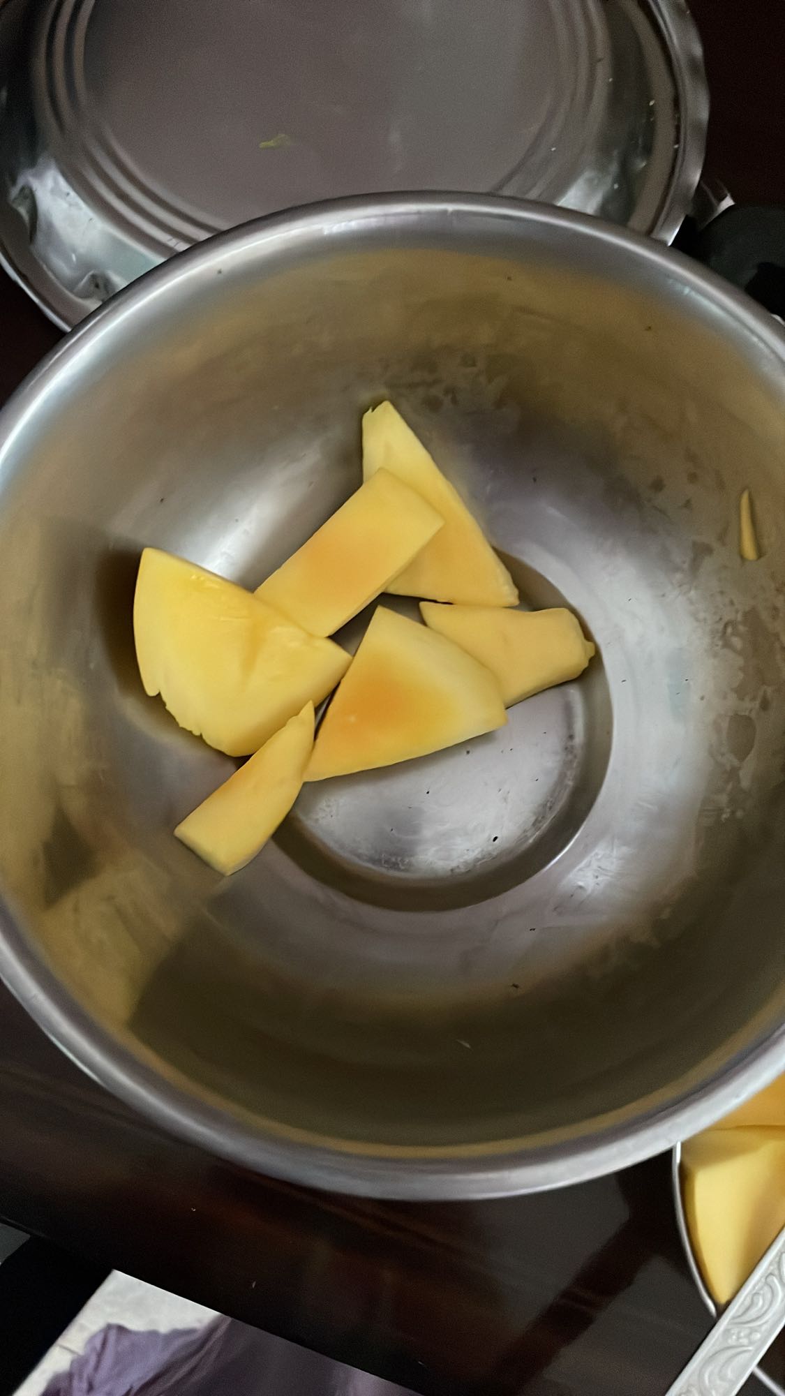Sliced Mango