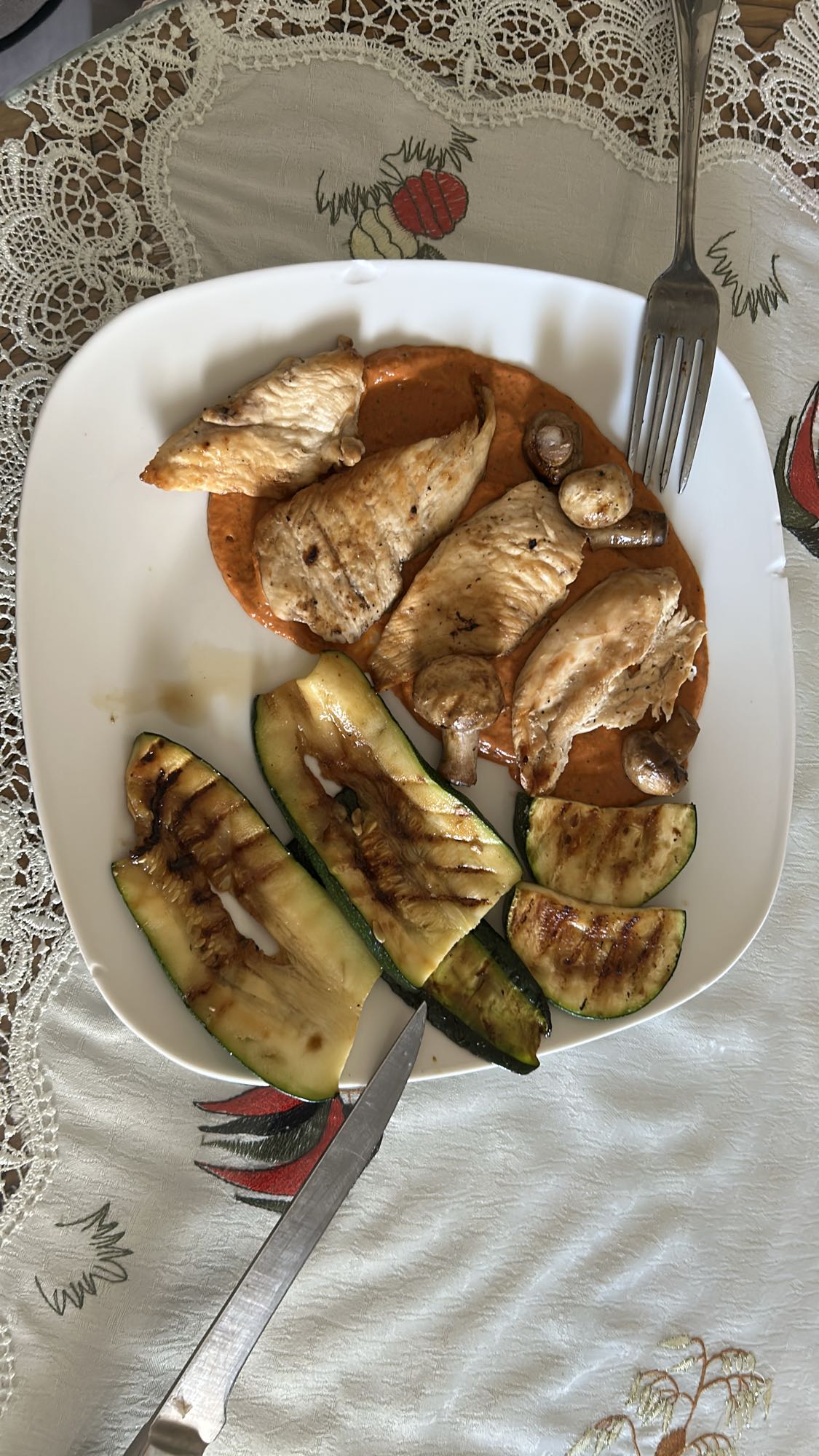 Piept de pui cu dovlecei