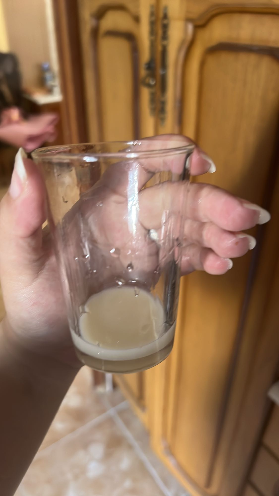 vaso pequeño de leche