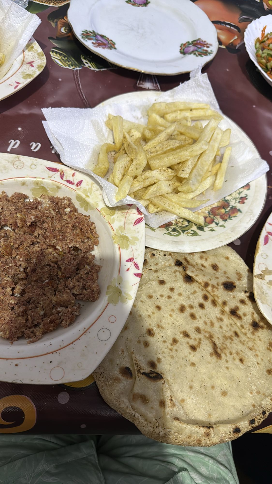 Corned beef, fries, flatbread