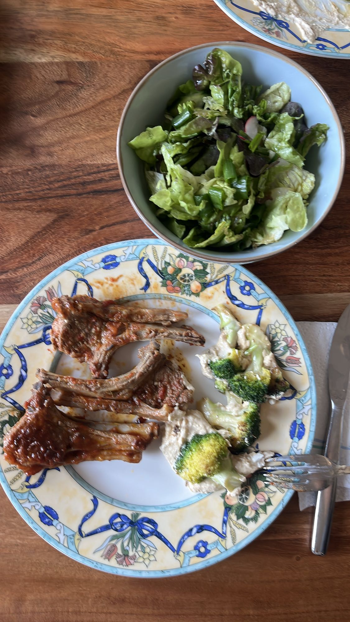 Lamskotelet met salade