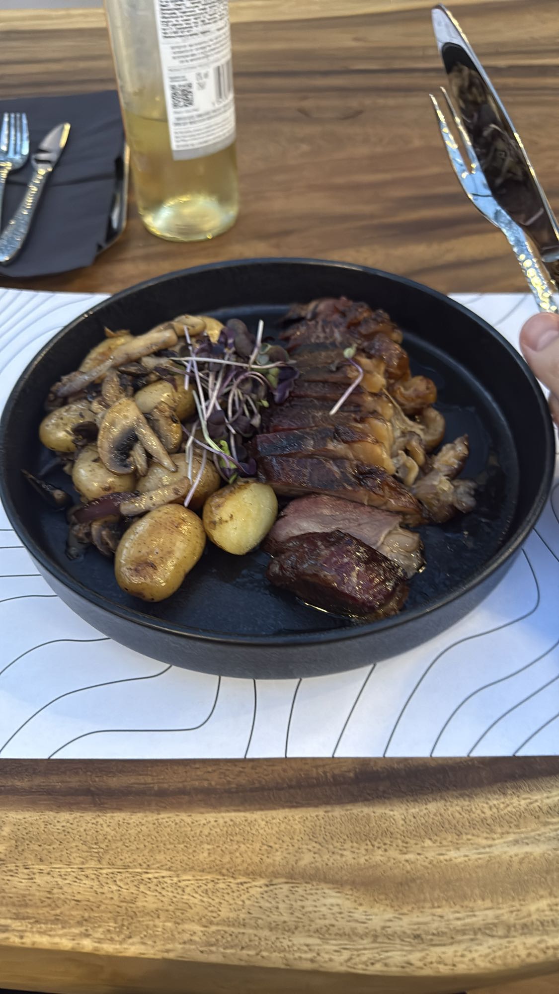 утка с картофелем и грибами