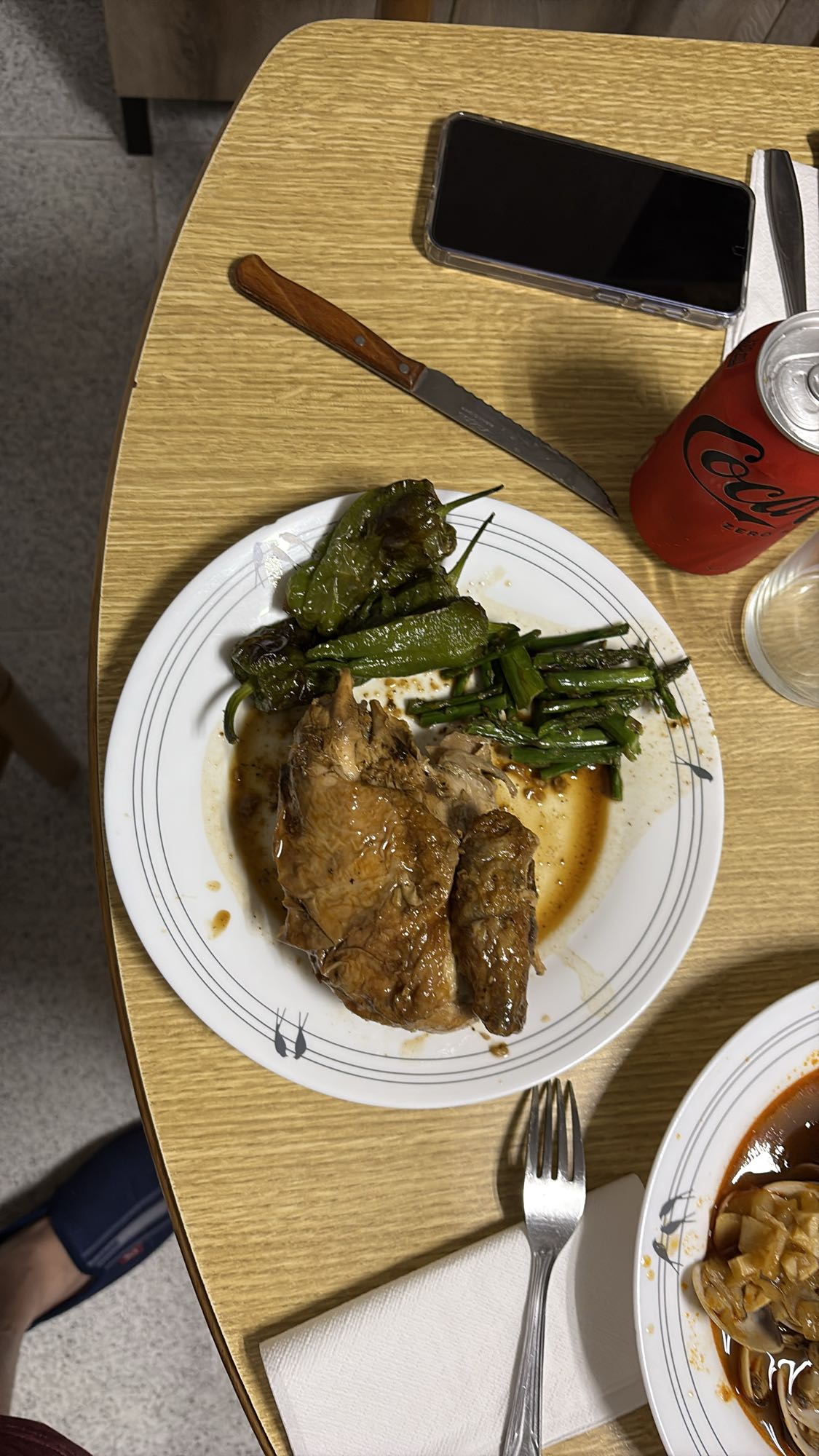 Pollo con pimientos y judías