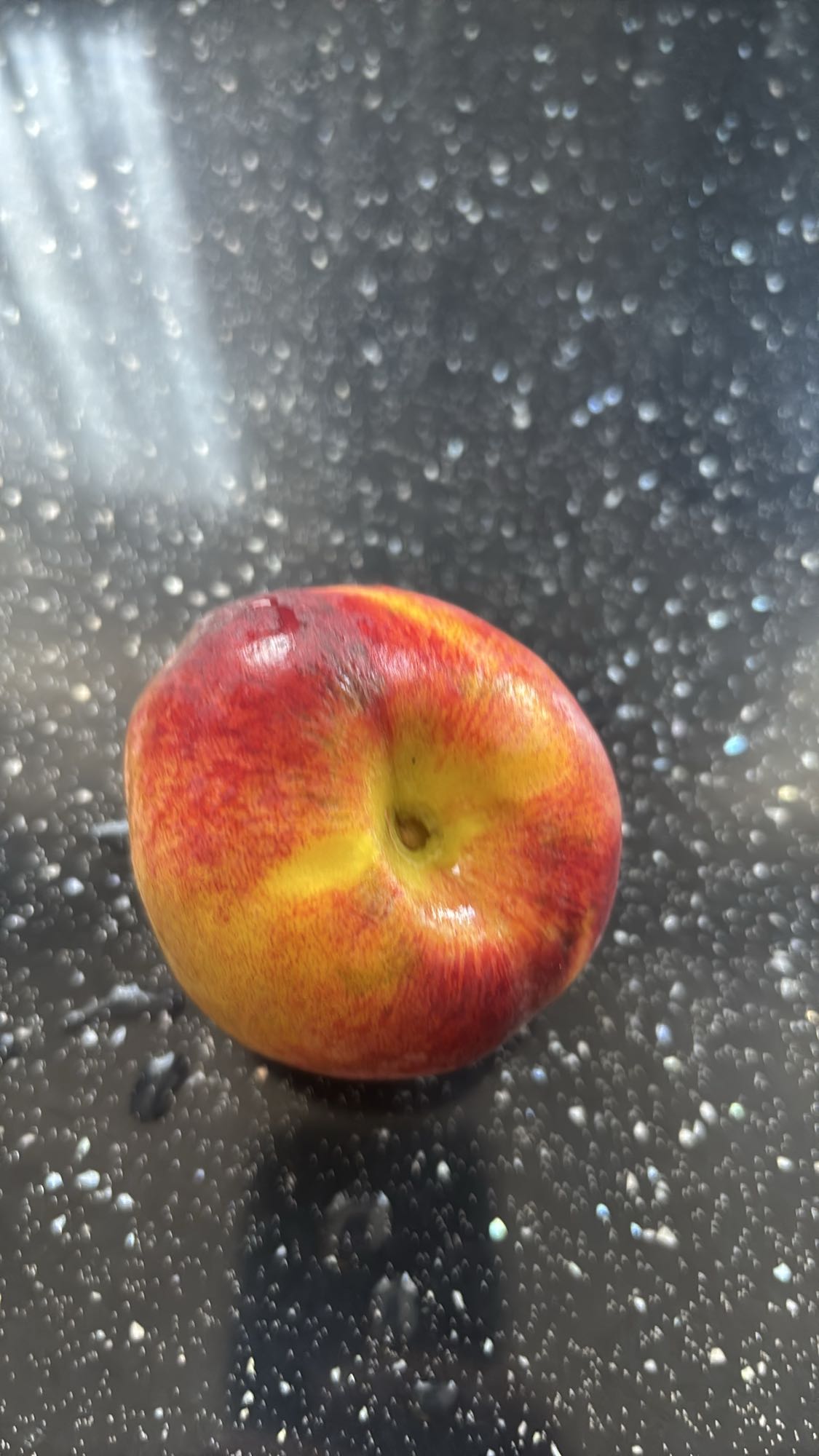 Nectarina proaspătă