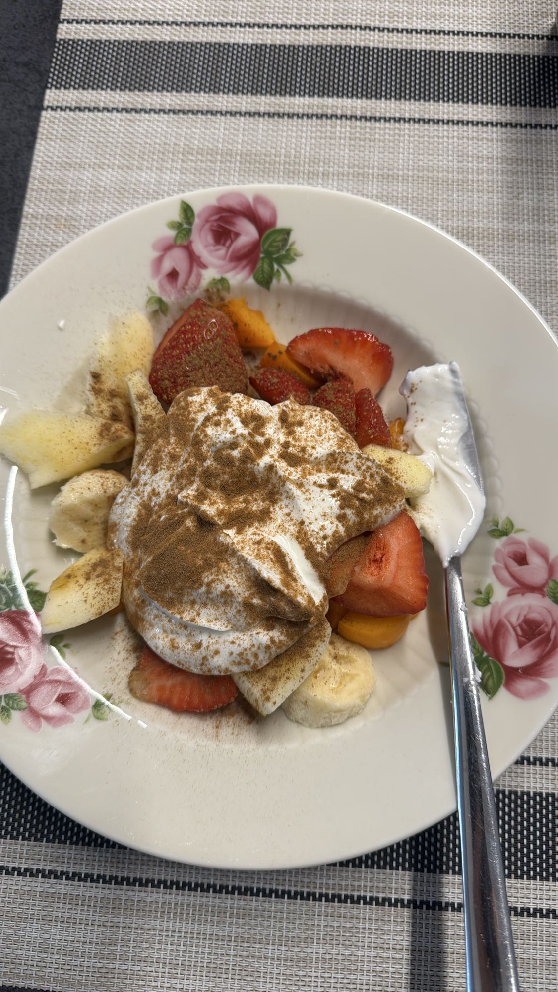 Fruchtjoghurt mit Zimt