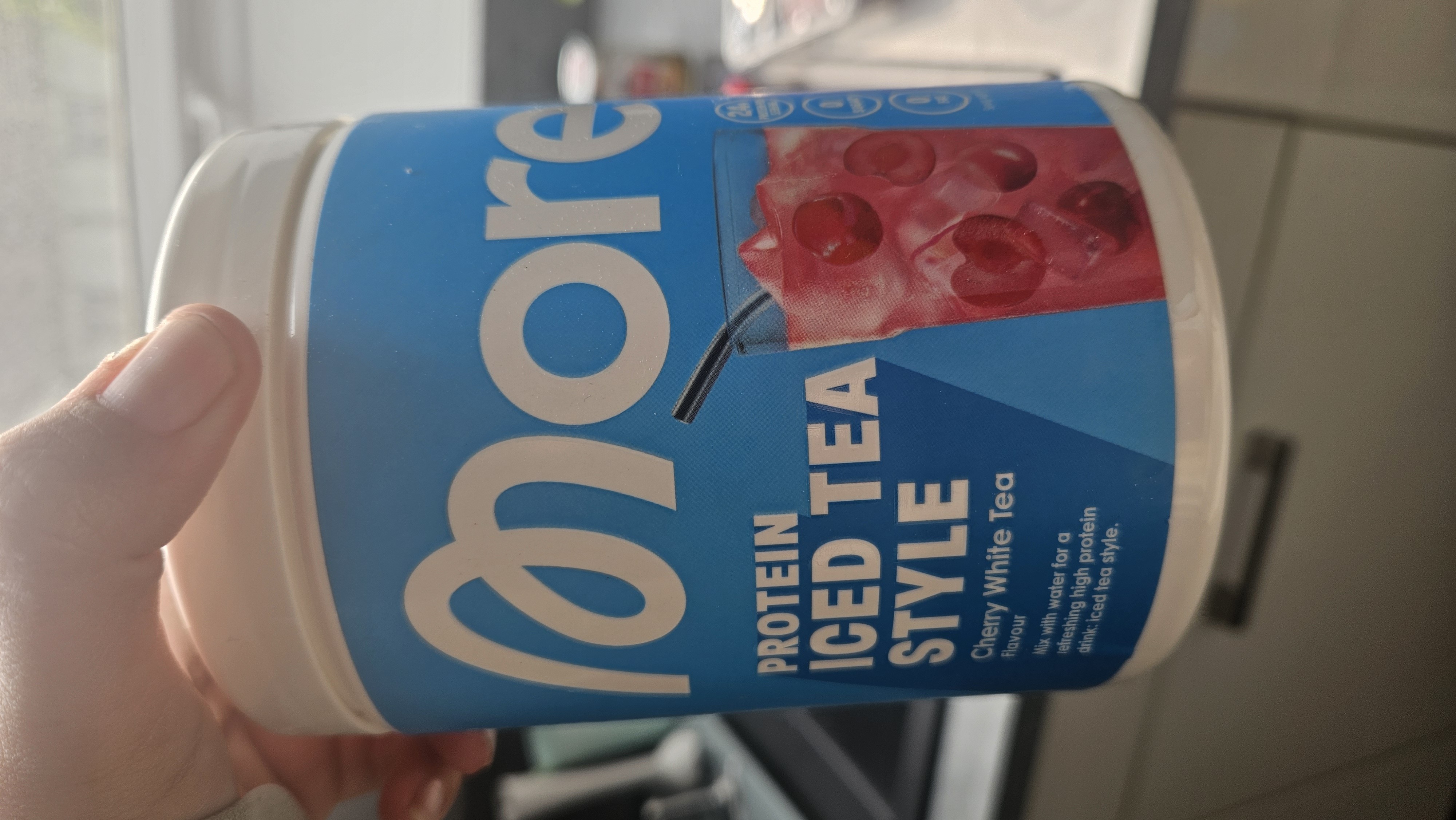 Protein-Eistee Kirsche