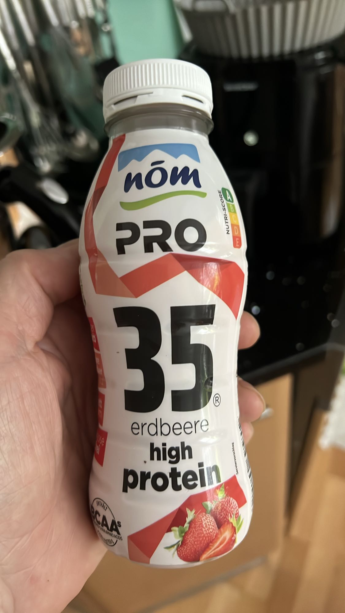 napój białkowy truskawkowy