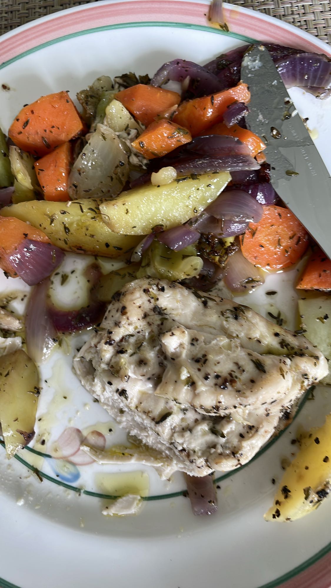 Kyckling med ugnsrostade grönsaker