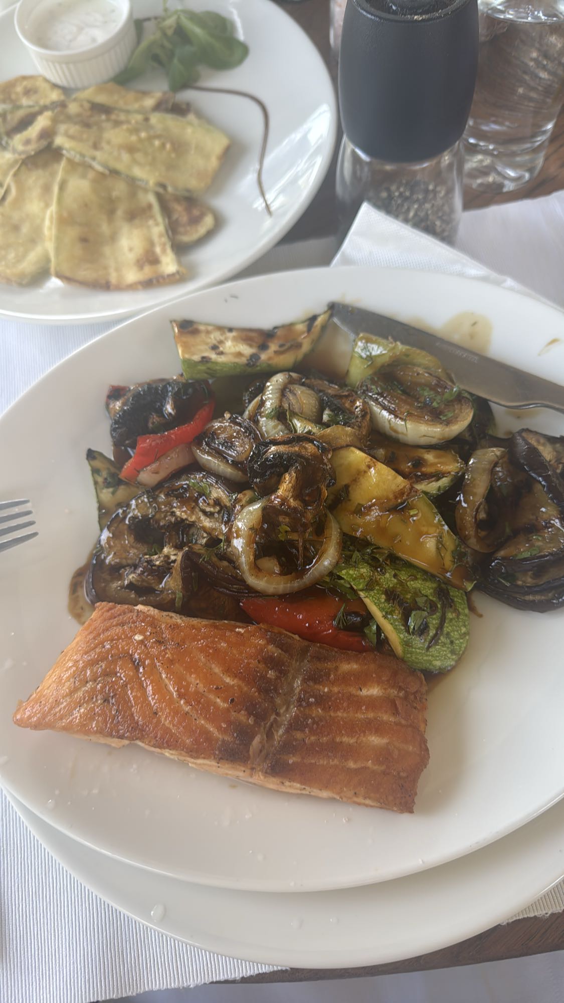 Salmon with grilled veggies