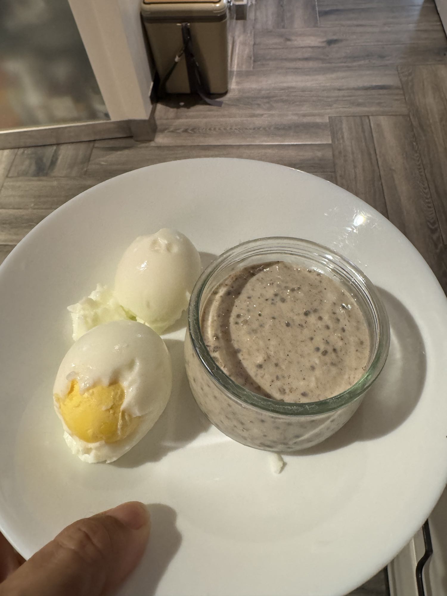 Huevos y pudín de chía