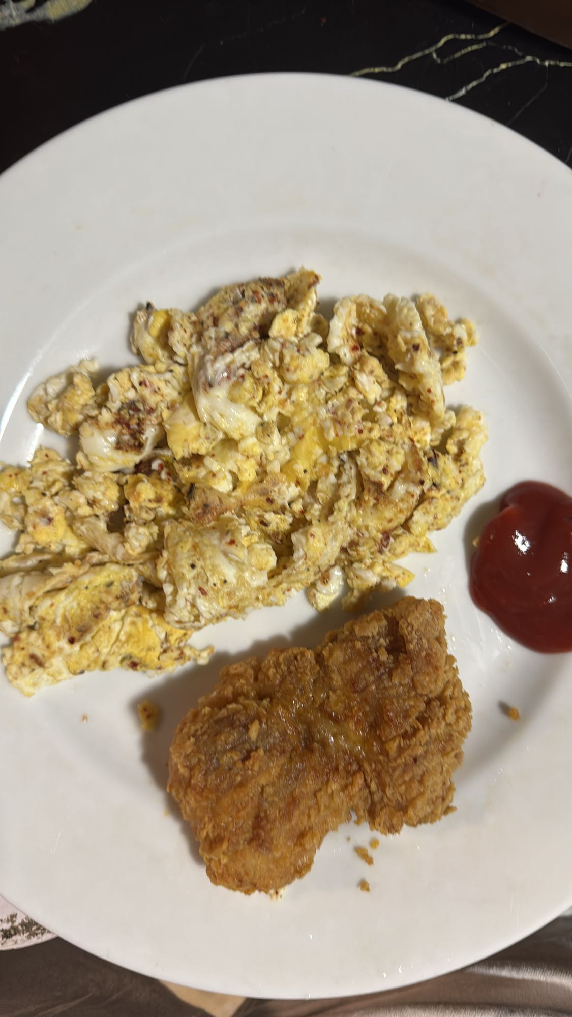 Scrambled Eggs & Fried Chicken