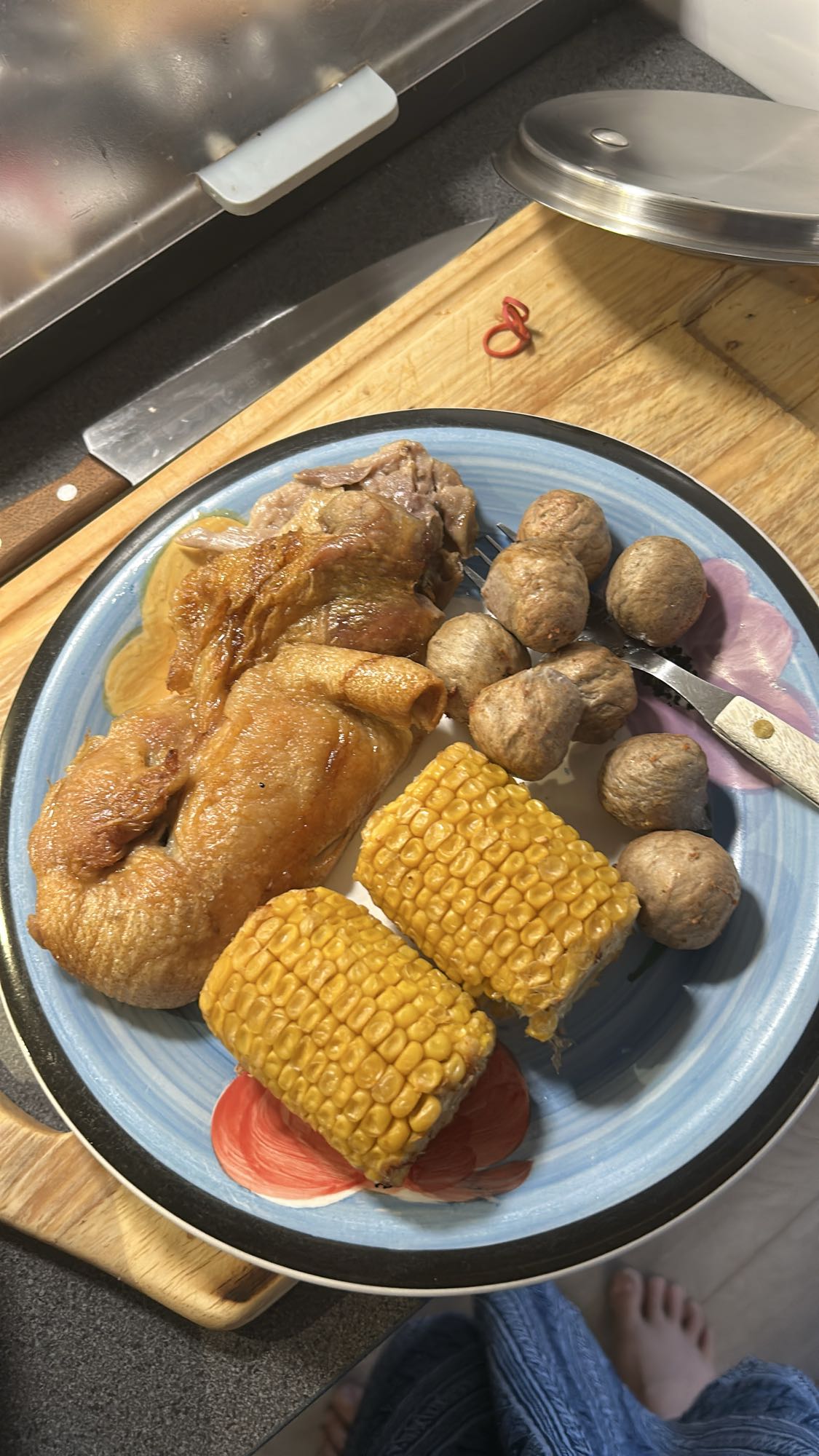 Kylling med mais og kjøttboller