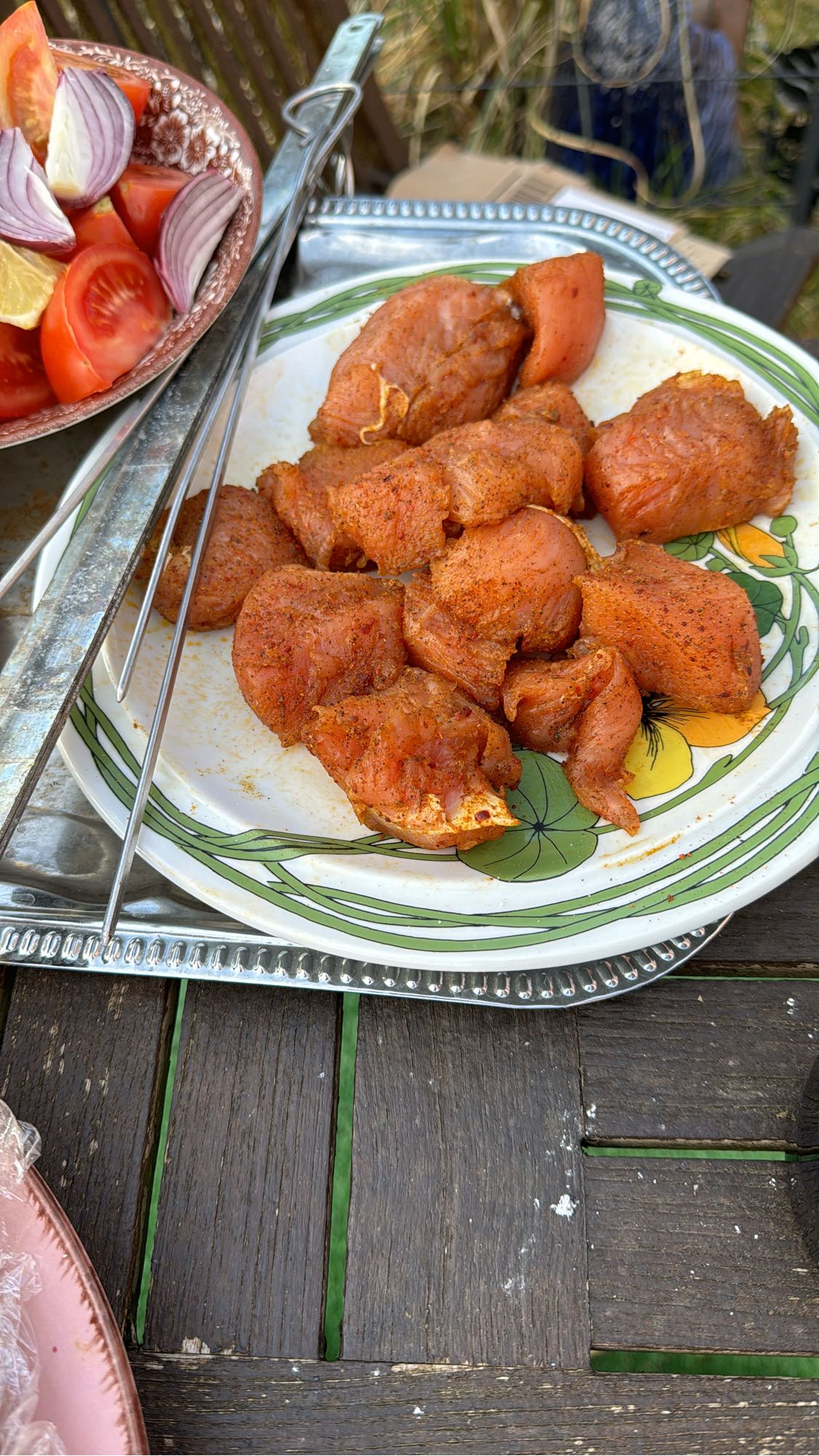 Gemarineerde kip met salade