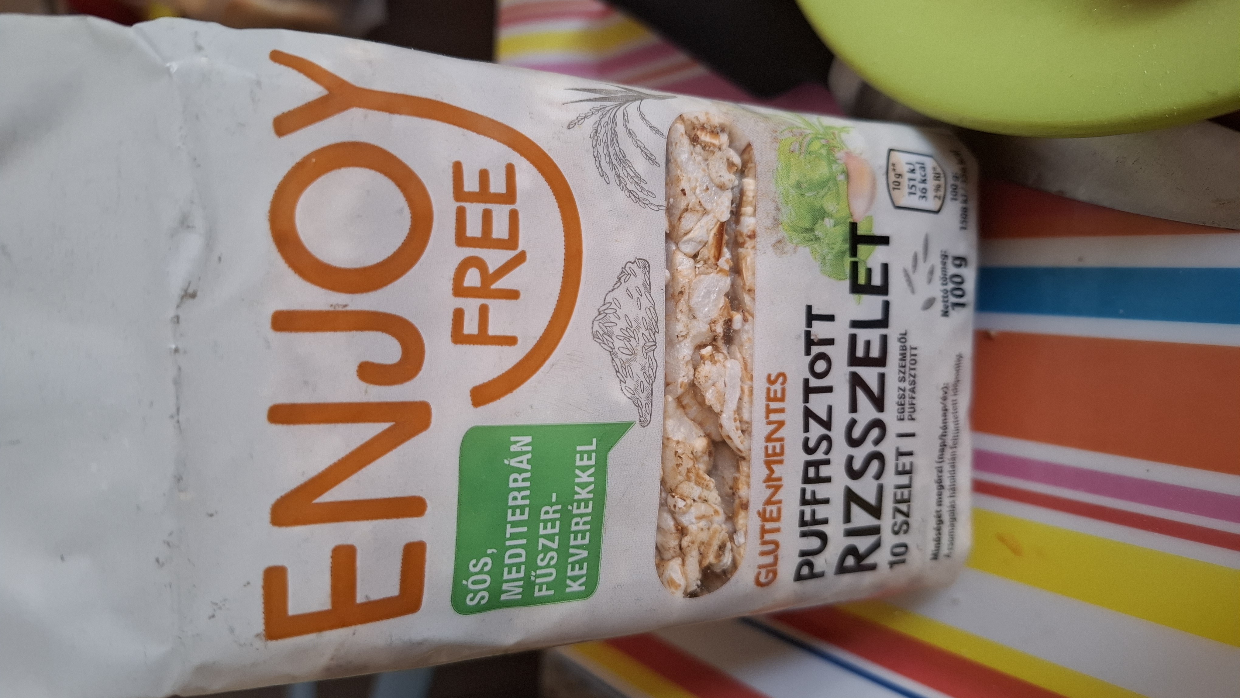 3 pieces of puffed rice