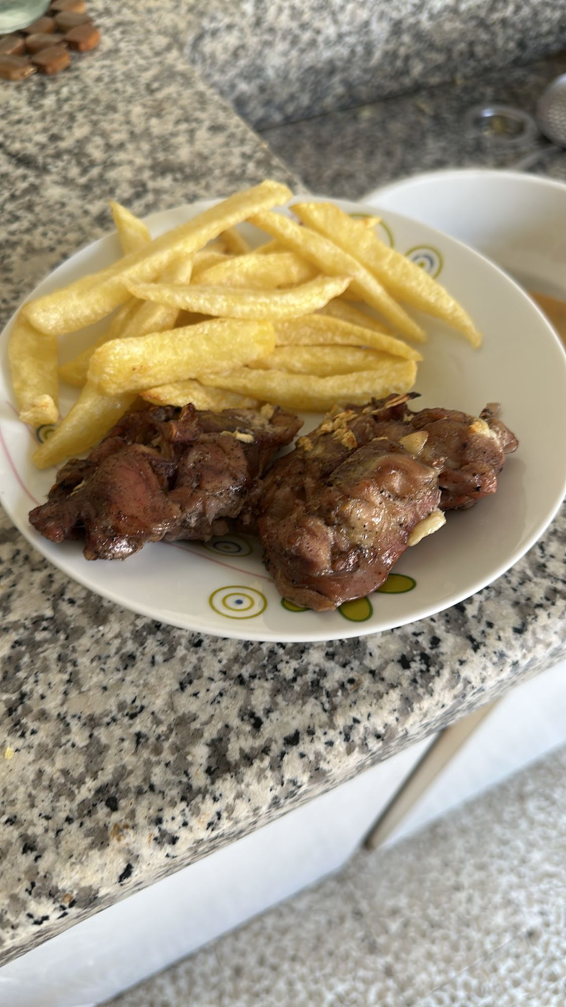 Grilled chicken & fries