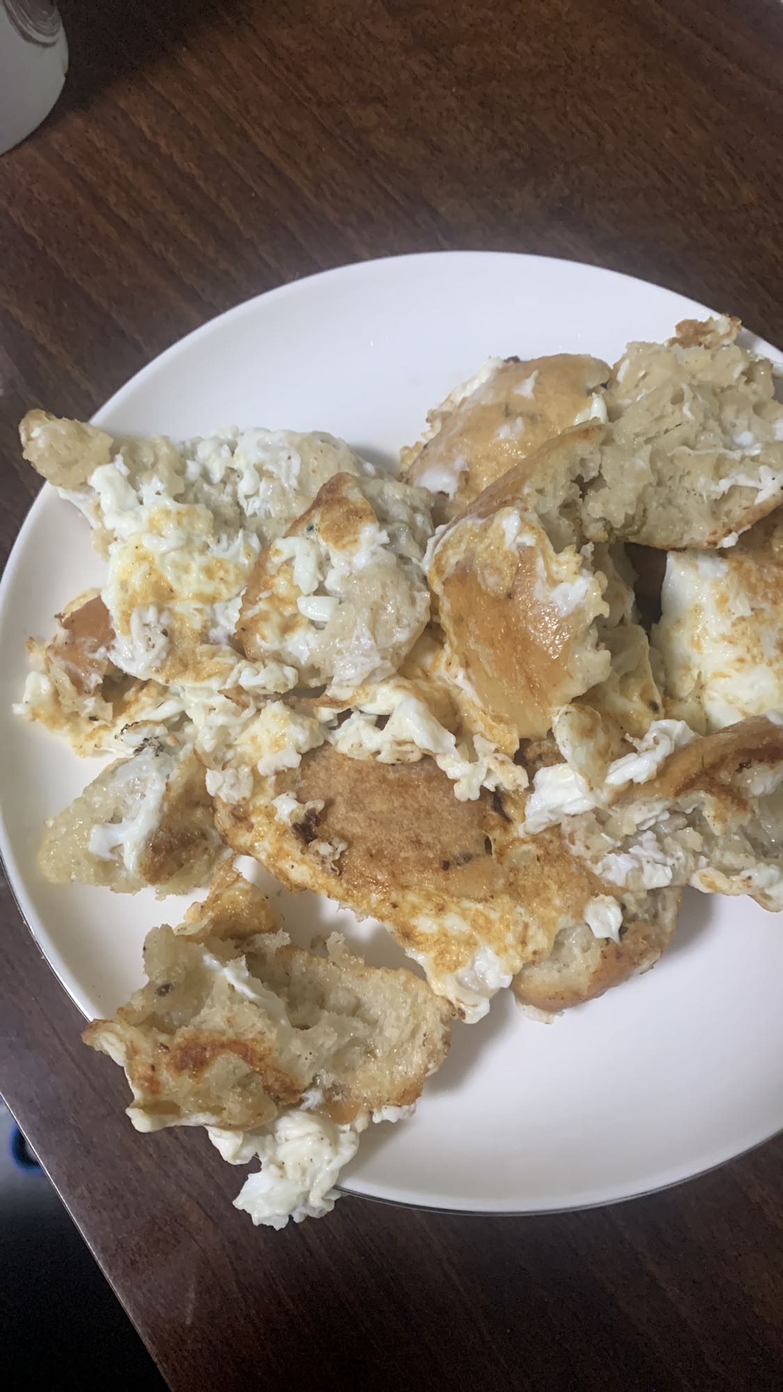 Jajka sadzone na chlebie