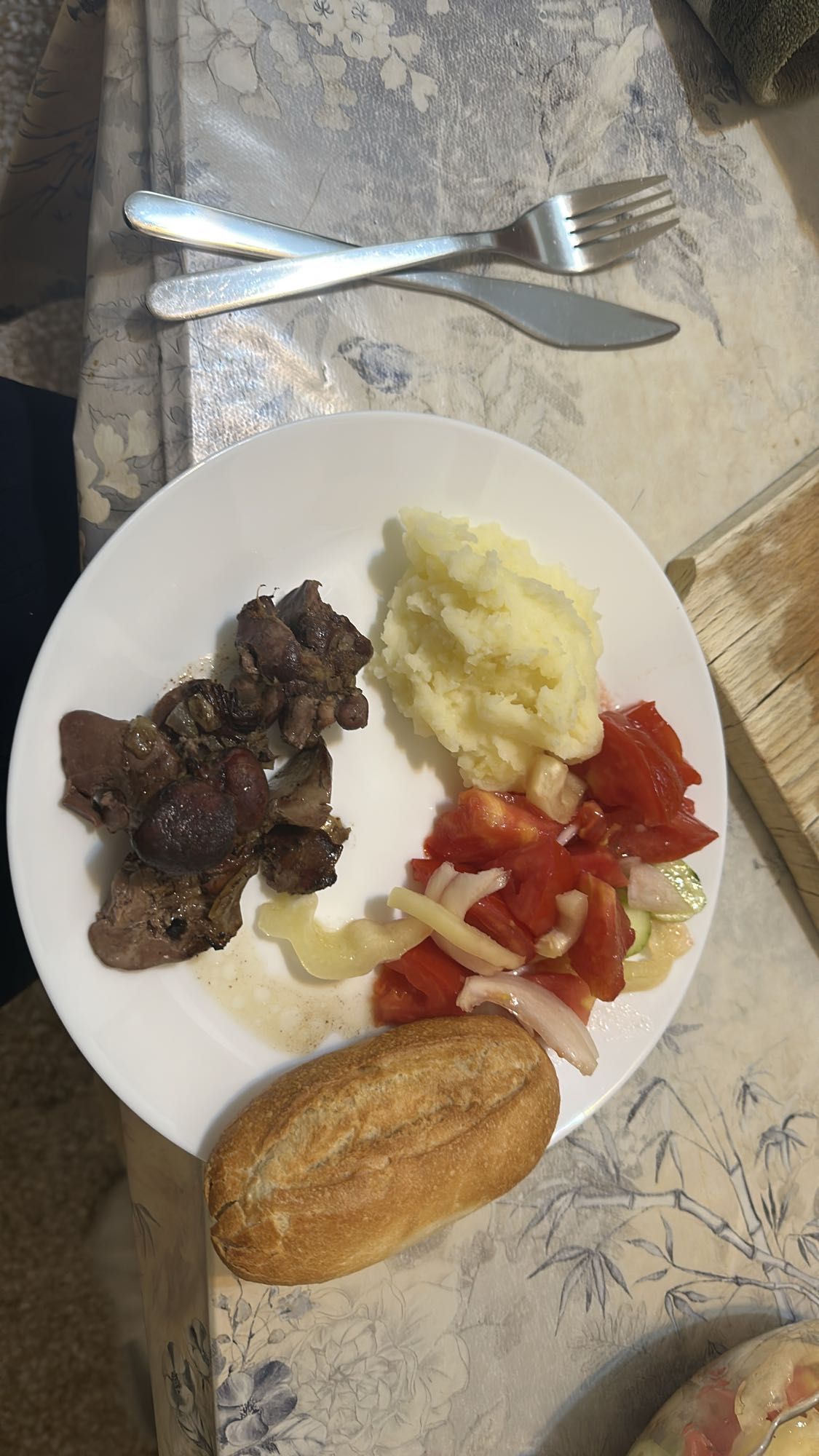 Liver, mash, salad, bread