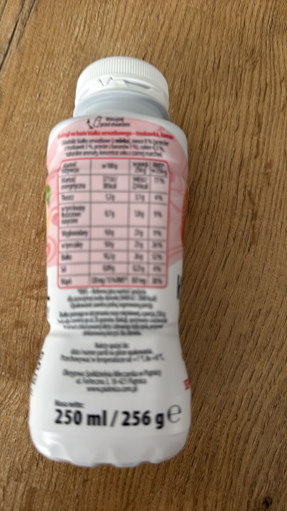 jogurt truskawkowy pitny