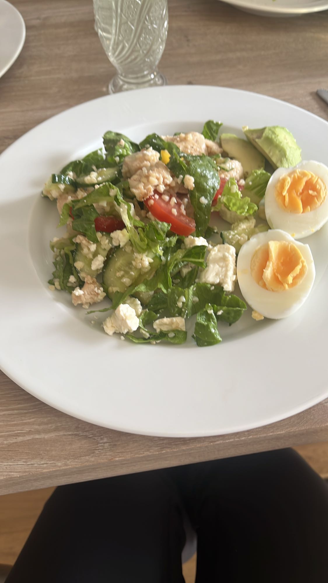 Sallad med ägg och feta