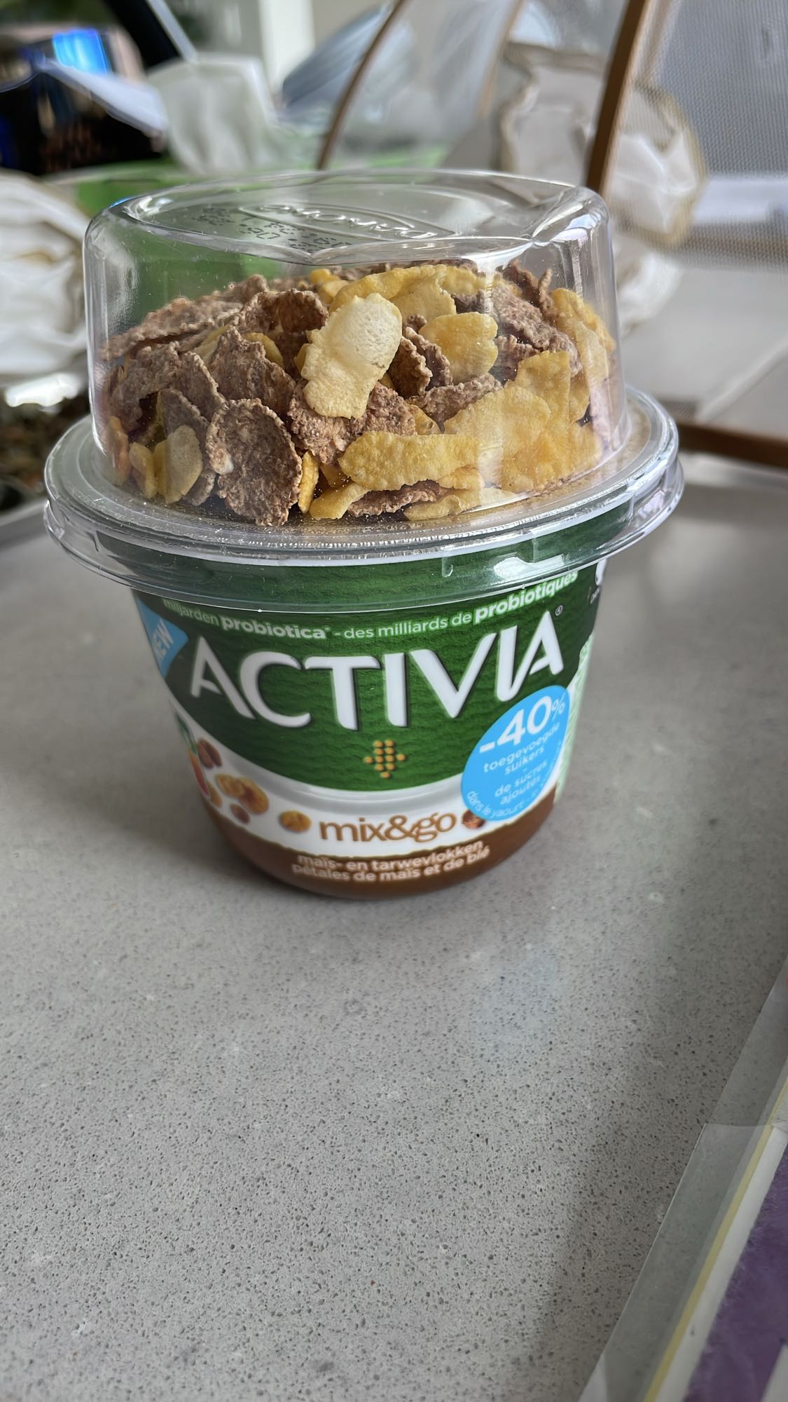 Activia mix&go yoghurt