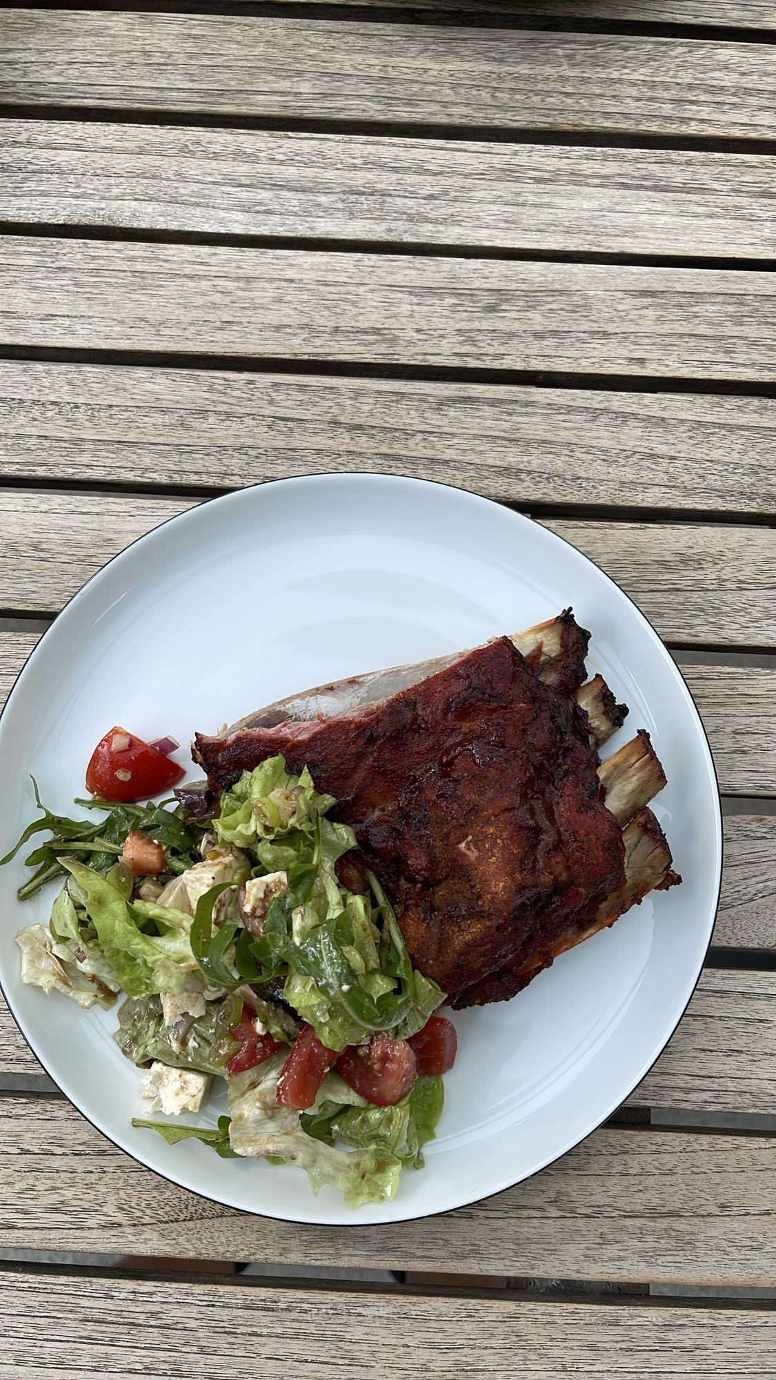 Spareribs mit Salat