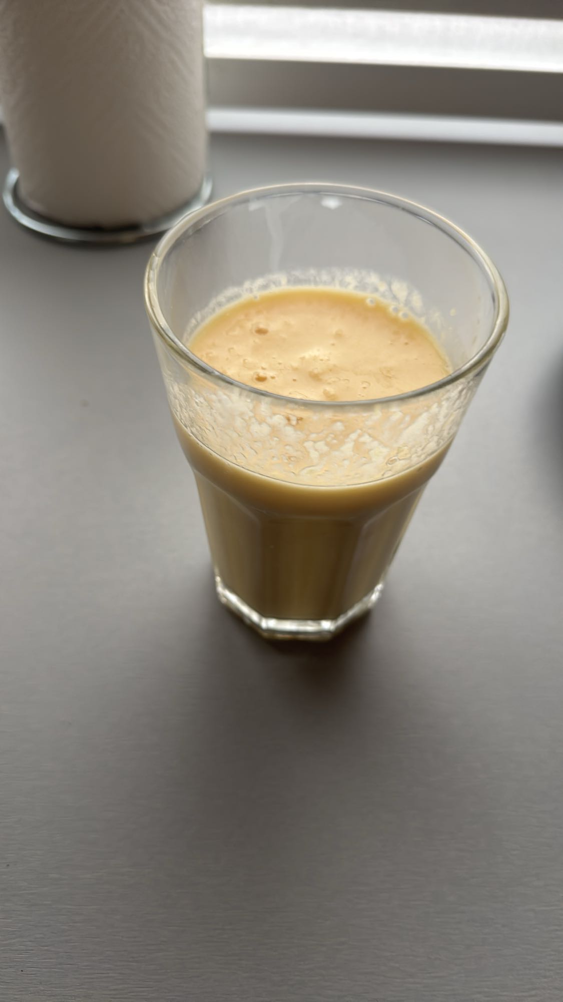 batido de frutas tropicales con leche de almendras