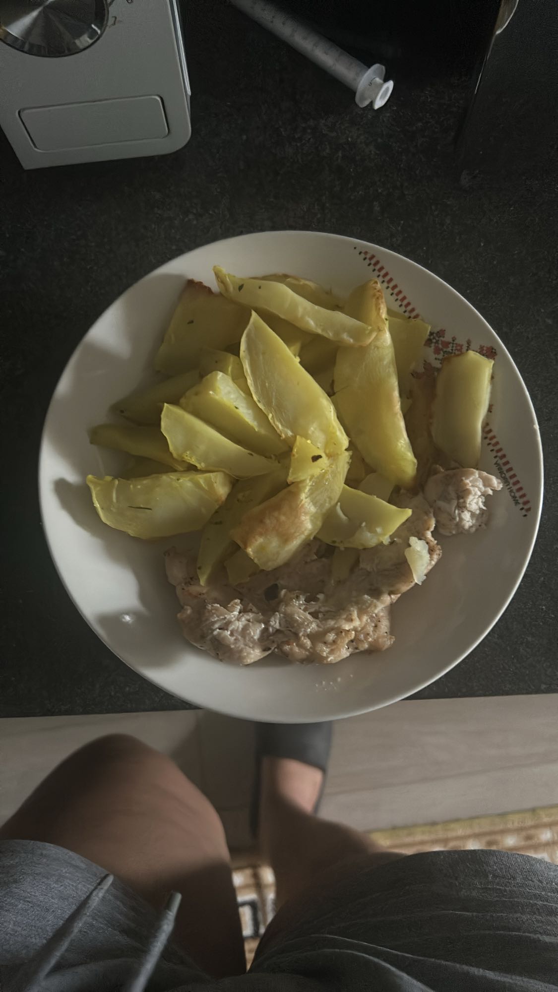 Cartofi copți cu piept de pui