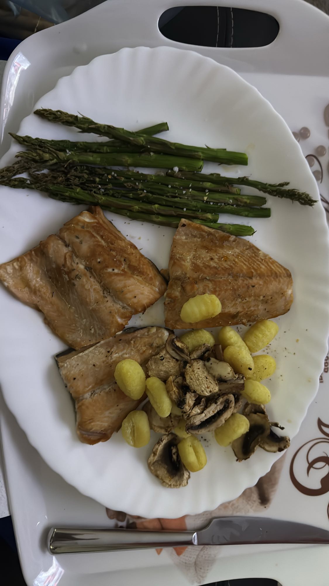 Salmón con vegetales