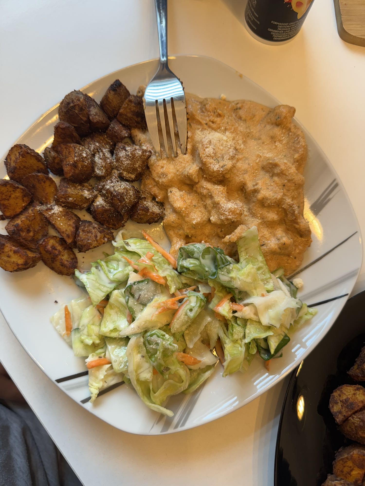 Kiproomsaus met aardappels