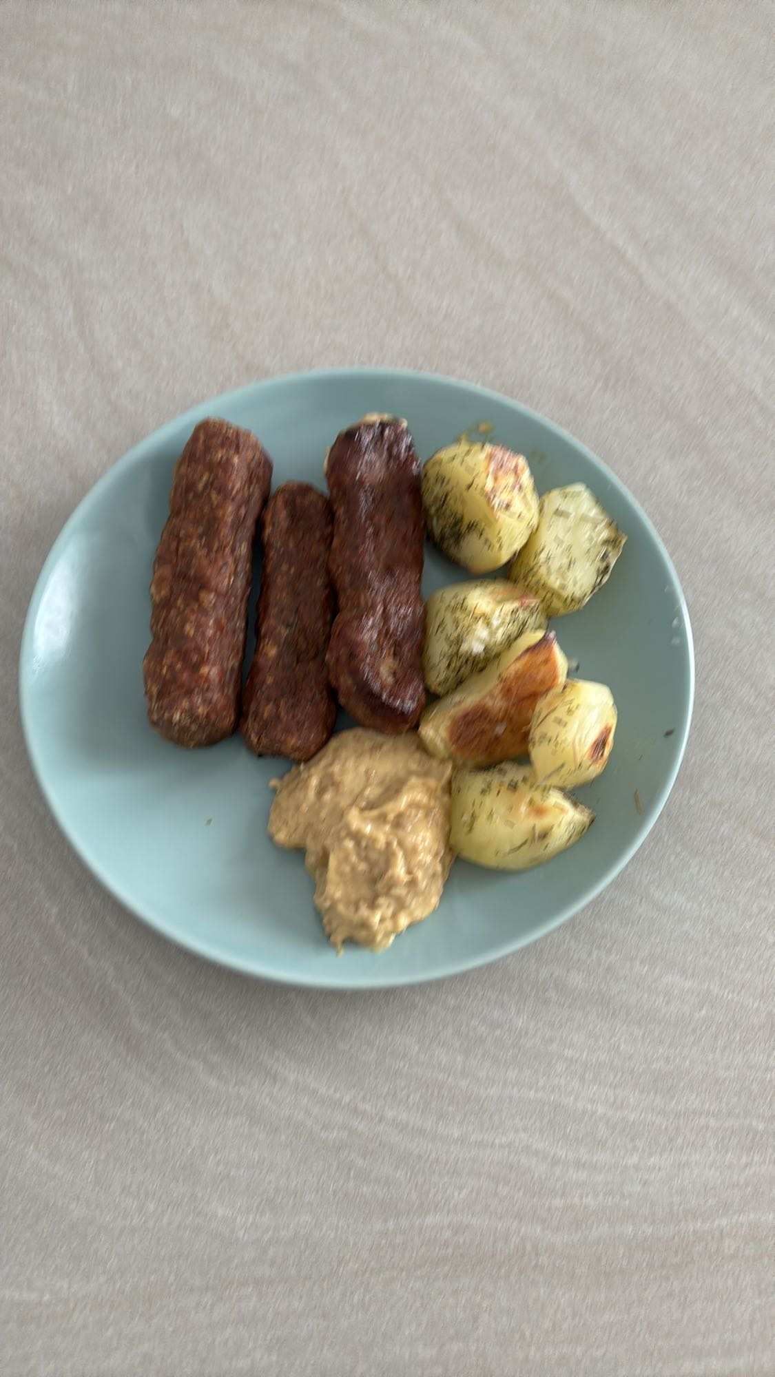 Mici cu cartofi și muștar