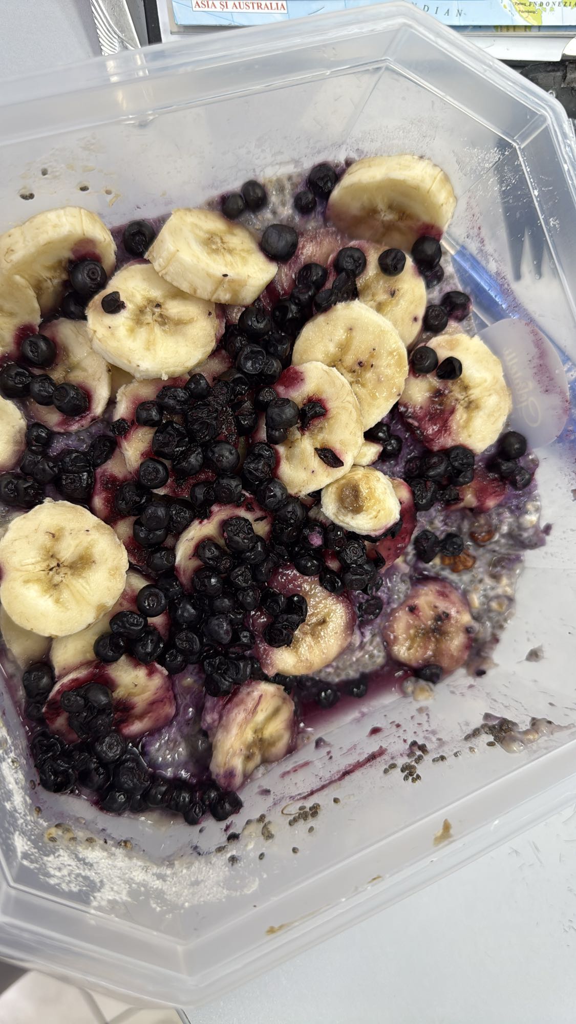 Ovăz cu banane și afine