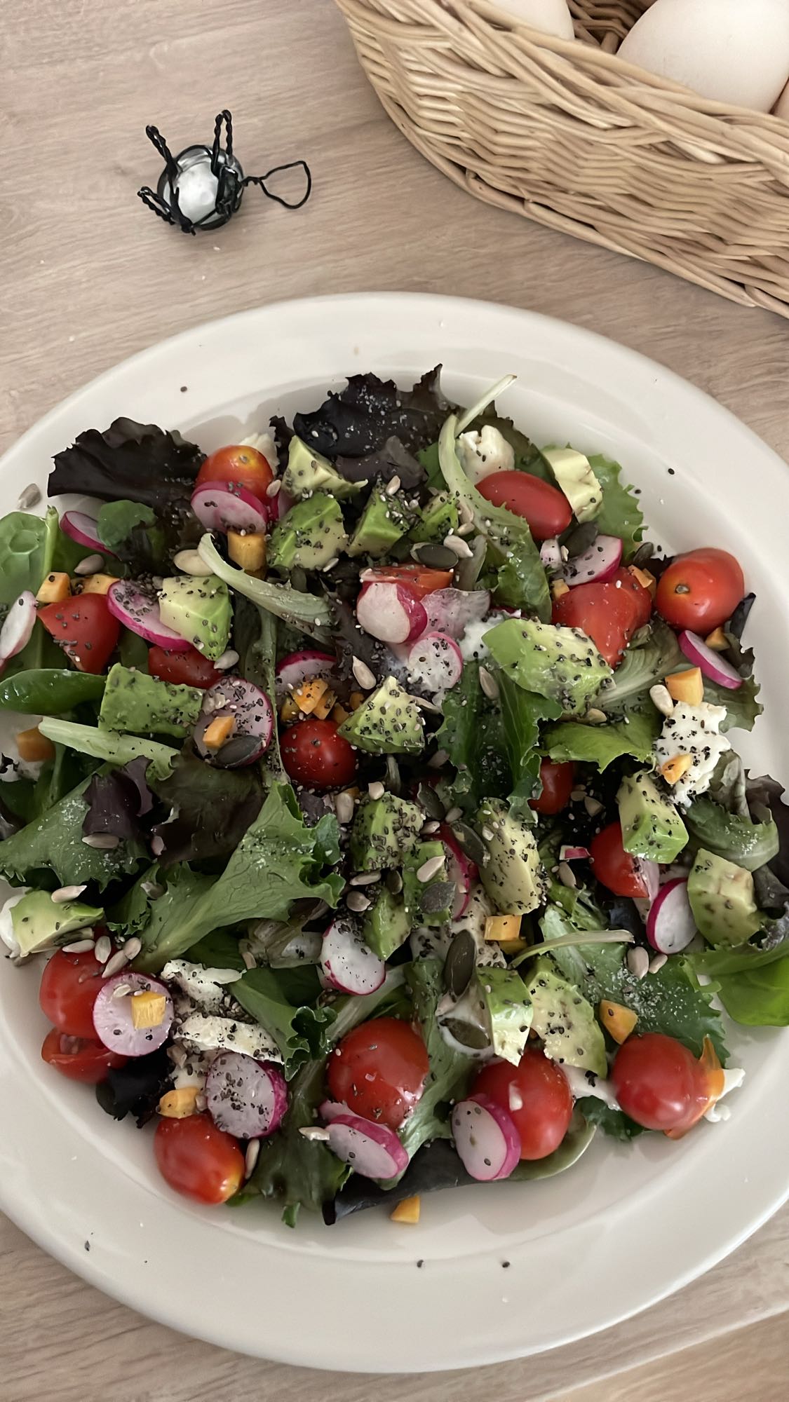 Salade fraîche colorée