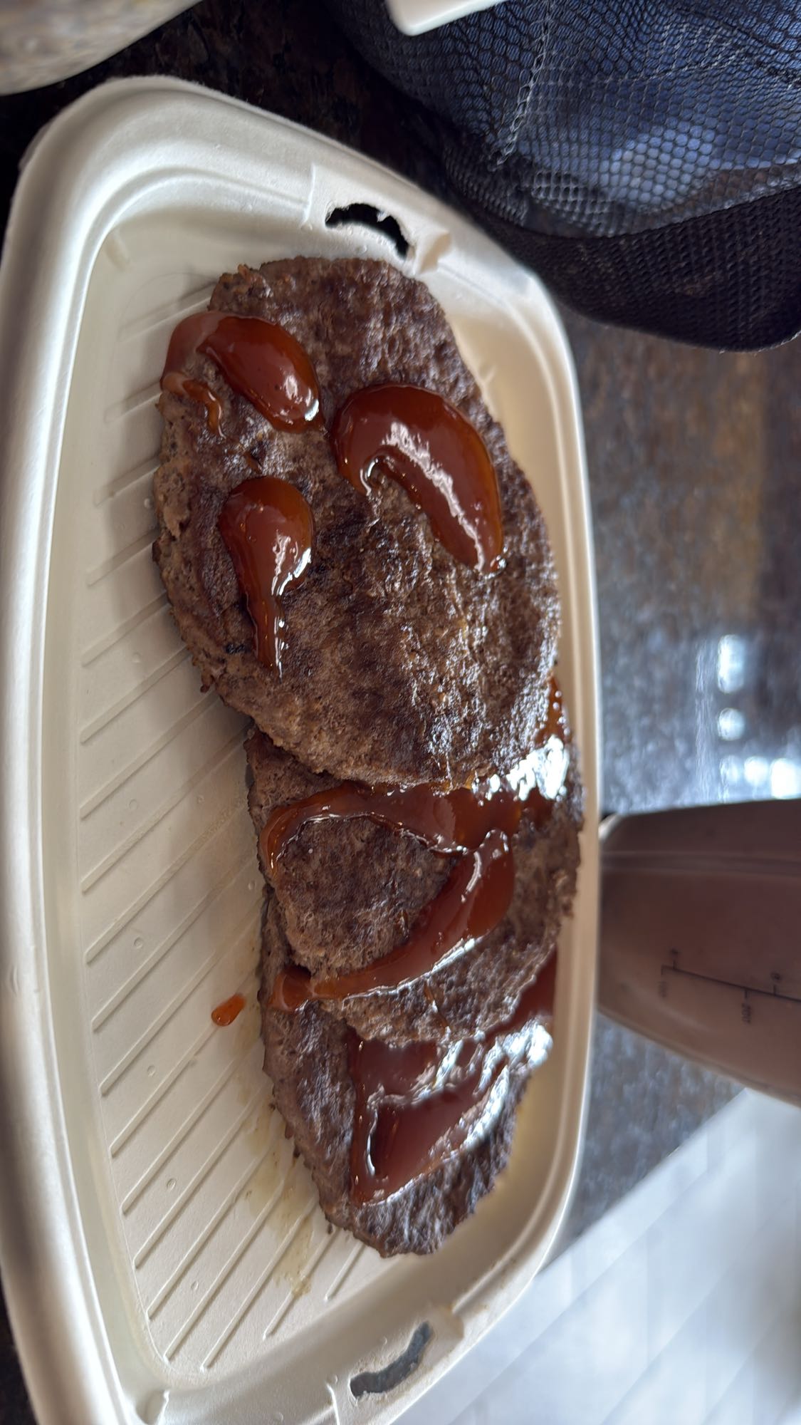 Galettes de boeuf ketchup