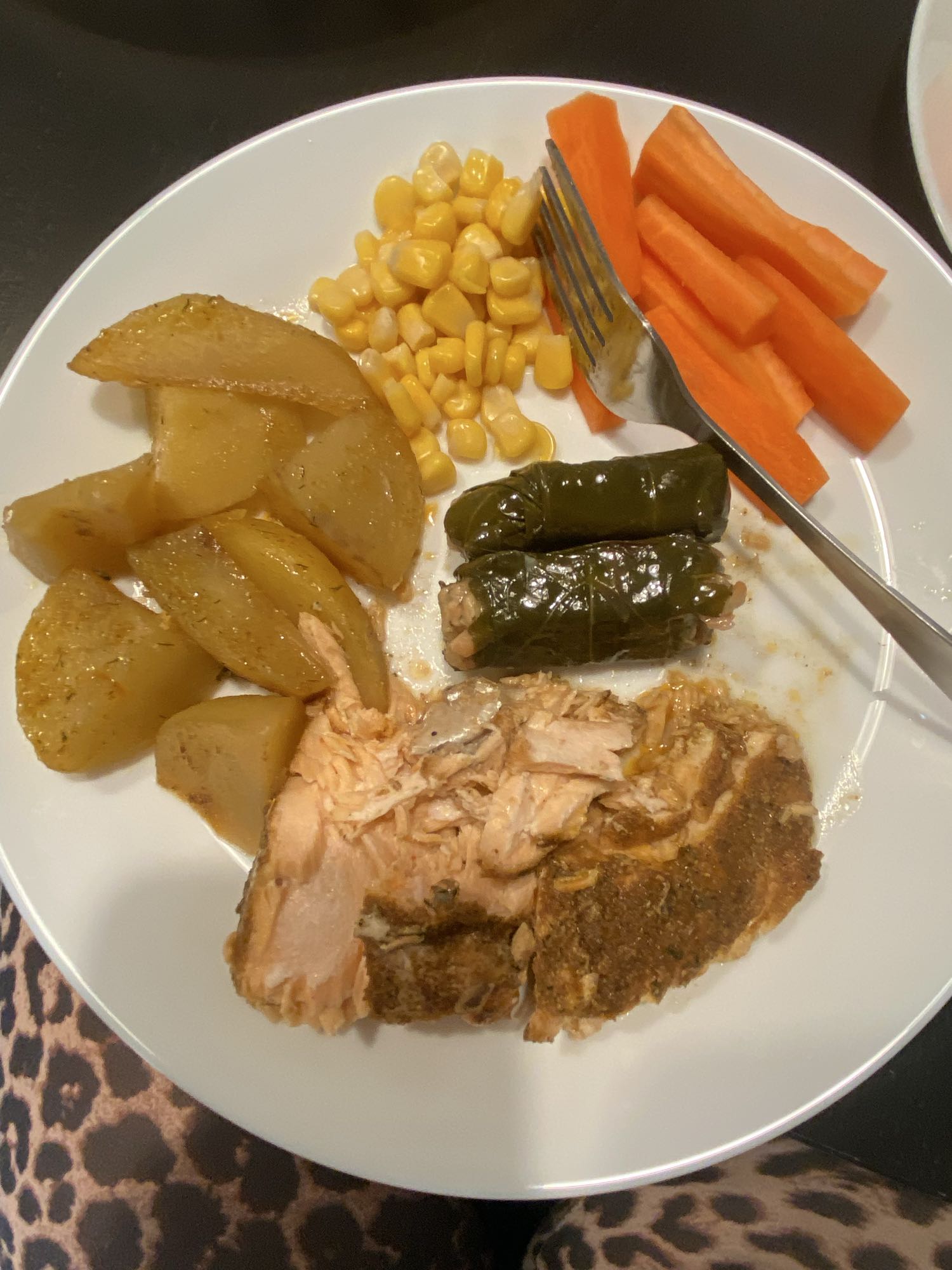 طبق سمك وخضار