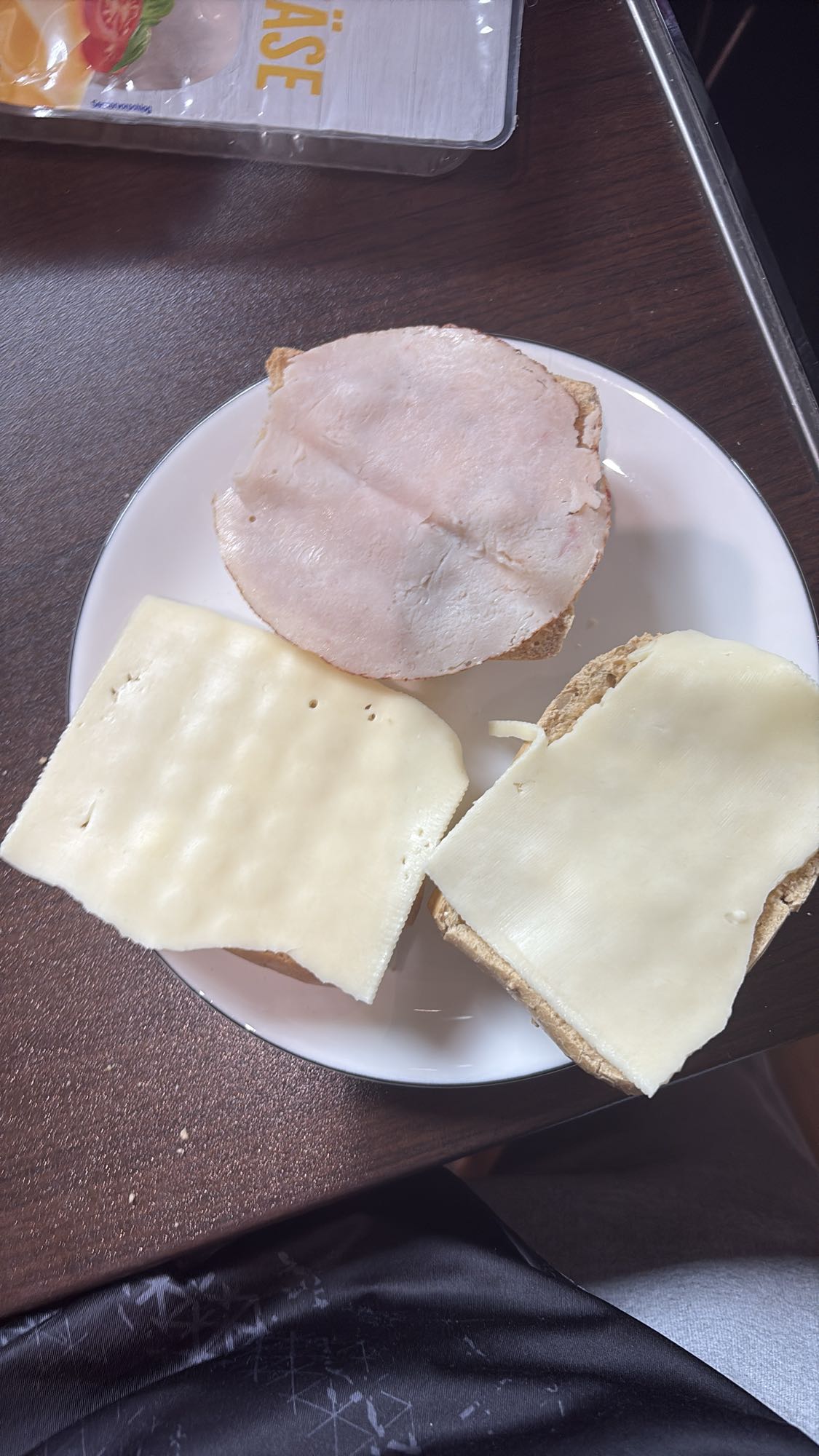 Käse-Schinken-Brötchen