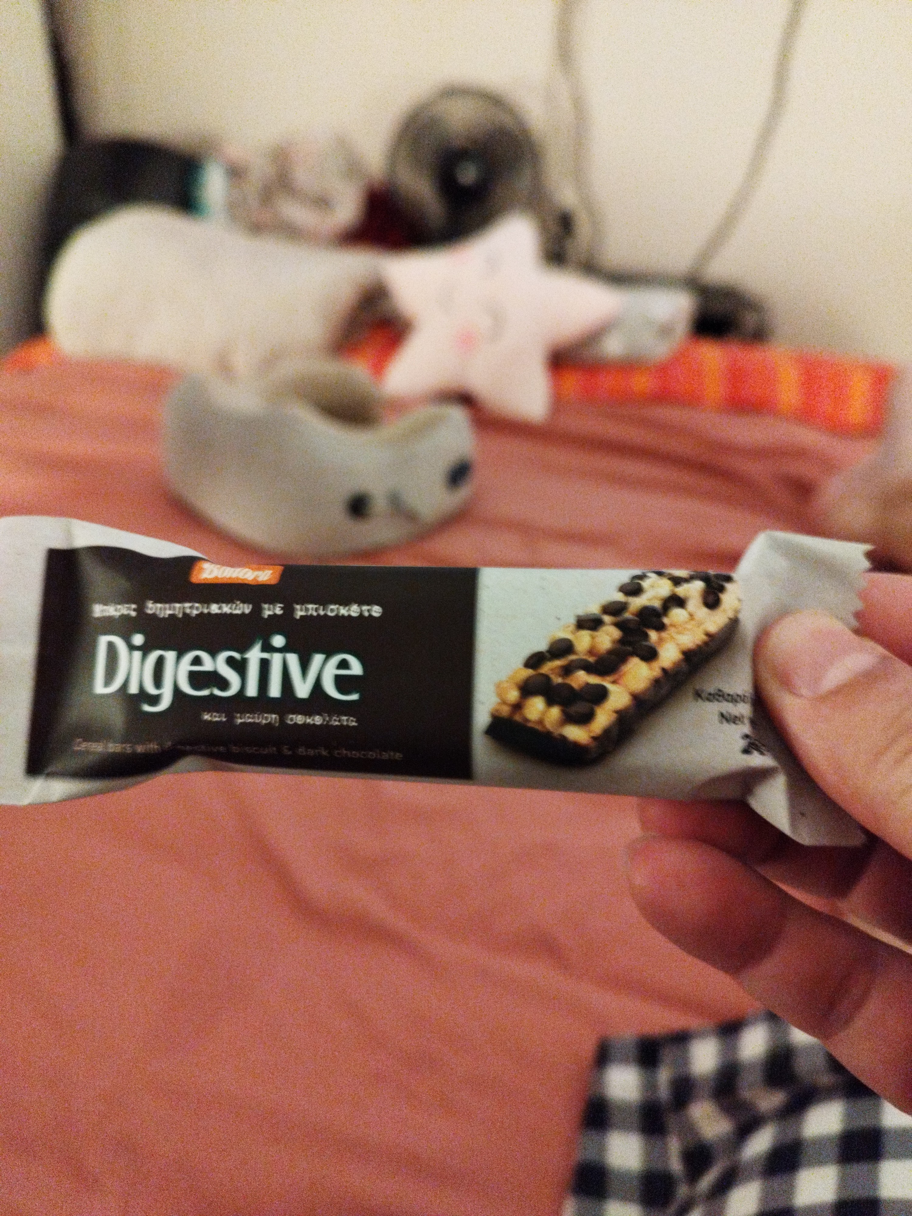 Digestive snack bar