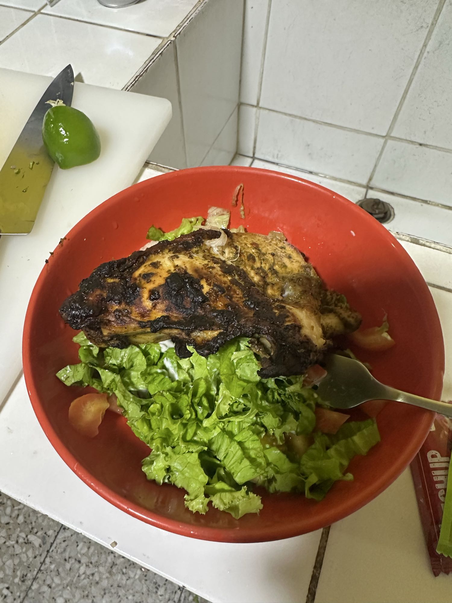 Ensalada con pollo asado