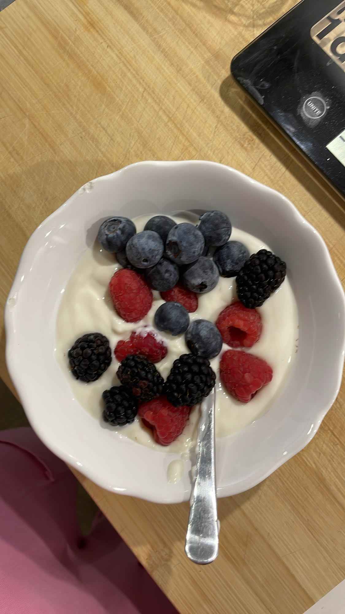 yogur con frutos rojos