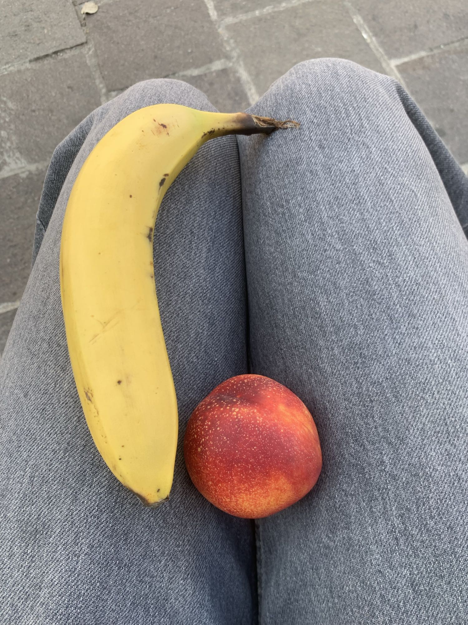 Banane et nectarine